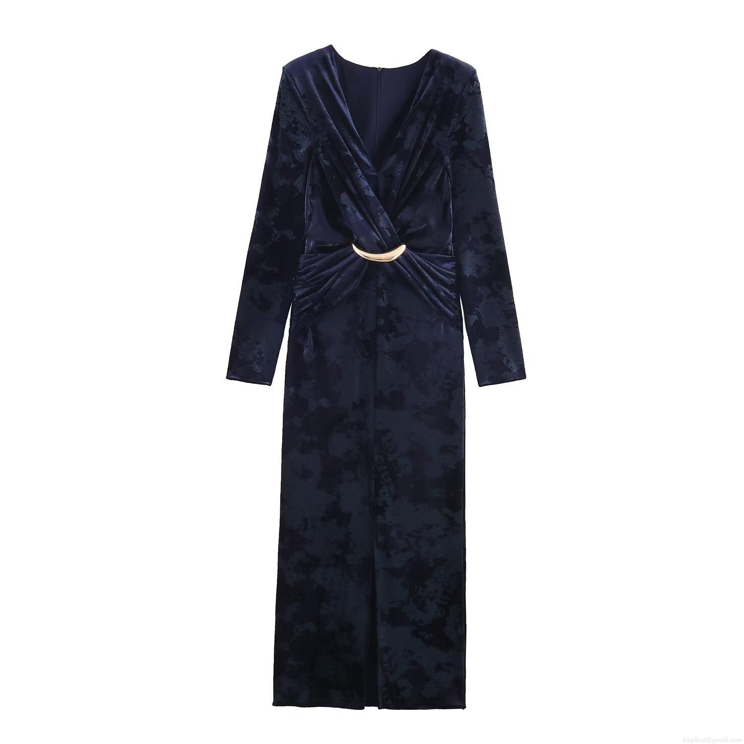 Elegant Women's Deep V-Neck Long Sleeve Velvet Midi Dress With Gold Crescent Ornament Retro Slim Fit Split Hem Evening Party Dress Elegant Women's Deep V-Neck Long Sleeve Velvet Midi Dress With Gold Crescent Ornament Retro Slim Fit Split Hem Evening Party Dress