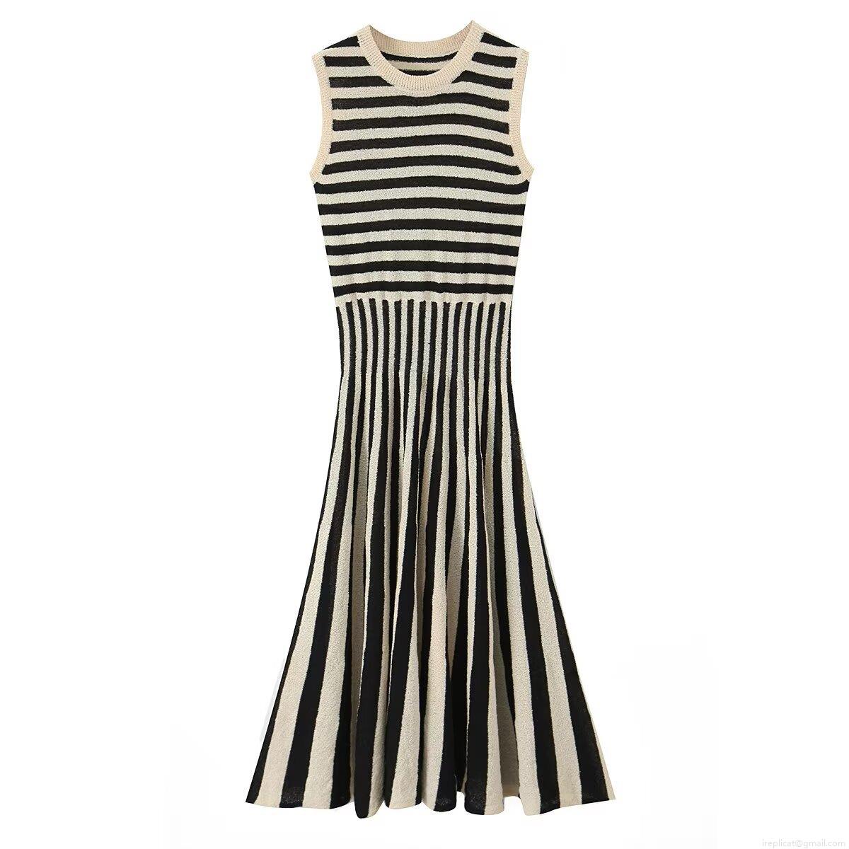 Women's Elegant Sleeveless Stripe Knit Midi Dress Round Neck Slim Fit Polyester Patchwork Tank Dress For Summer Party Daily Dating Women's Elegant Sleeveless Stripe Knit Midi Dress Round Neck Slim Fit Polyester Patchwork Tank Dress For Summer Party Daily Dating