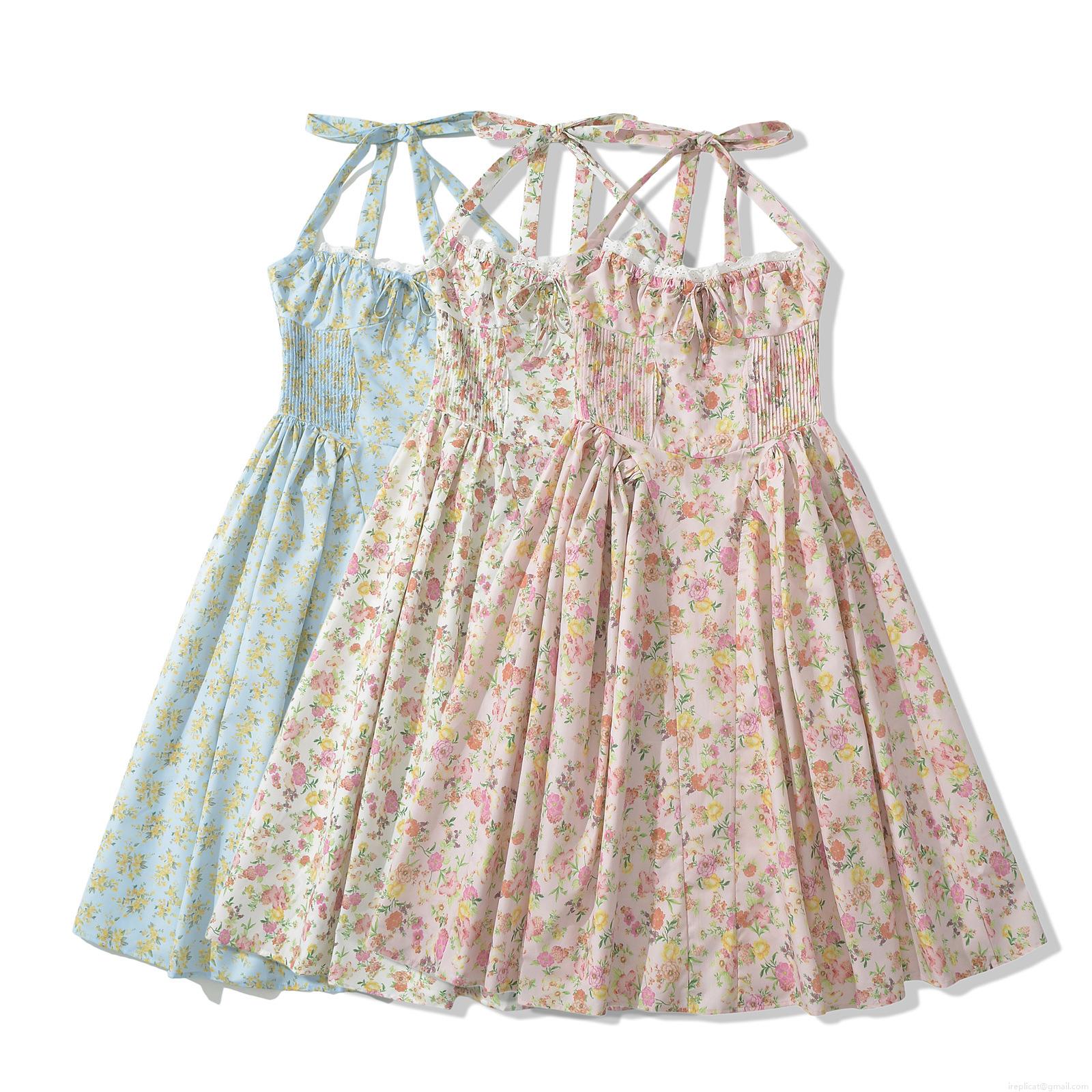 Women's Halter Neck Floral Print Dress Elegant Smocked Waist Backless Sundress With Bow Tie Lace Trim Summer Vacation A-Line Maxi Dress Women's Halter Neck Floral Print Dress Elegant Smocked Waist Backless Sundress With Bow Tie Lace Trim Summer Vacation A-Line Maxi Dress