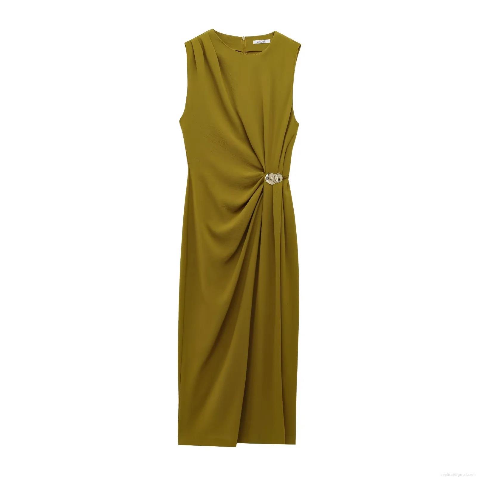 Women's Elegant Midi Dress Sleeveless Round Neck Solid Color Polyester Dress With Pleated Detail And Metal Decoration For Party Evening Socialite Style Women's Elegant Midi Dress Sleeveless Round Neck Solid Color Polyester Dress With Pleated Detail And Metal Decoration For Party Evening Socialite Style