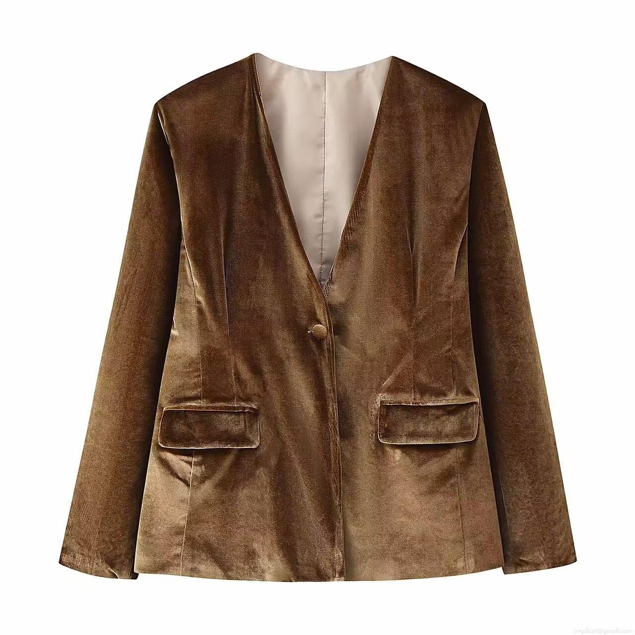 Women's Velvet Suit Set Elegant V-Neck Single Button Blazer and High Waist Flare Pants Solid Color Brown Streetwear Two Piece Tracksuit for Office Party Women's Velvet Suit Set Elegant V-Neck Single Button Blazer and High Waist Flare Pants Solid Color Brown Streetwear Two Piece Tracksuit for Office Party
