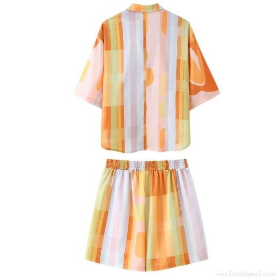 Women\'s Casual Two Piece Set Abstract Geometric Print Button Down Lapel Shirt and Elastic Waist Shorts 100% Polyester Woven Outfits for Summer Beach Vacation